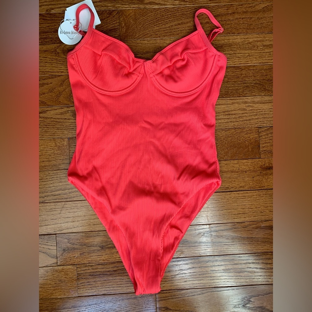 NWT Kulani Kinis Underwire Ribbed One Piece Size XL